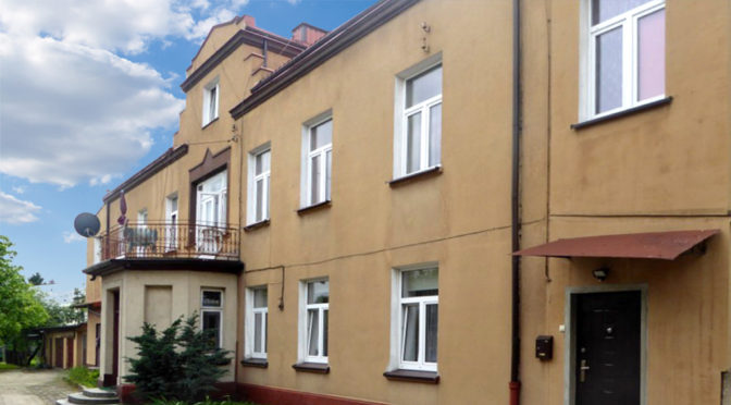 okazała bryła luksusowej rezydencji na sprzedaż Piotrków Trybunalski