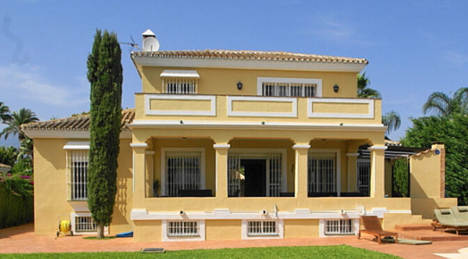 imponująca bryła w śródziemnomorskim stylu ekskluzywnej rezydencji na sprzedaż Hiszpania (Costa Del Sol, Malaga)