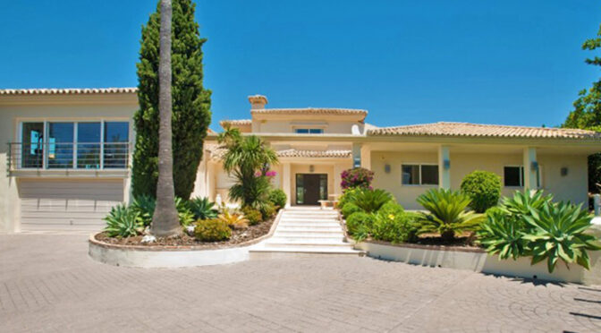 imponująca rozmachem bryła luksusowej rezydencji na sprzedaż Hiszpania (Costa Del Sol, Malaga)