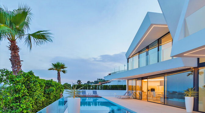 prywatny basen przy luksusowej rezydencji do sprzedaży Hiszpania (Moraira)