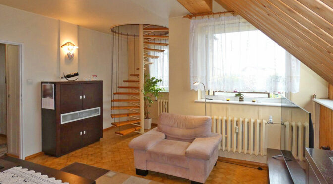 2-poziomowy salon w ekskluzywnym apartamencie do sprzedaży Ostrów Wielkopolski