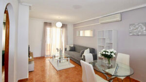 Read more about the article Apartament do sprzedaży Hiszpania (Costa Blanca, Torrevieja)