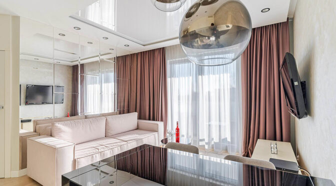 elegancki pokój gościnny w ekskluzywnym apartamencie do sprzedaży Gdańsk