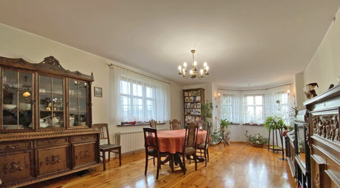 kameralny pokój gościnny w luksusowej rezydencji do sprzedaży Opole (okolice)