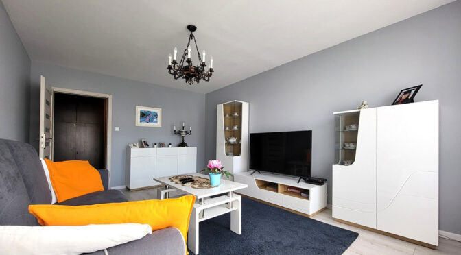 komfortowy pokój dzienny w luksusowym apartamencie na sprzedaż Inowrocław